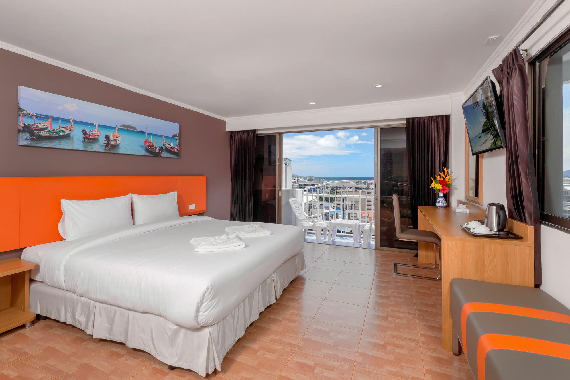 Patong 7Days Premium Hotel Phuket Exteriör bild