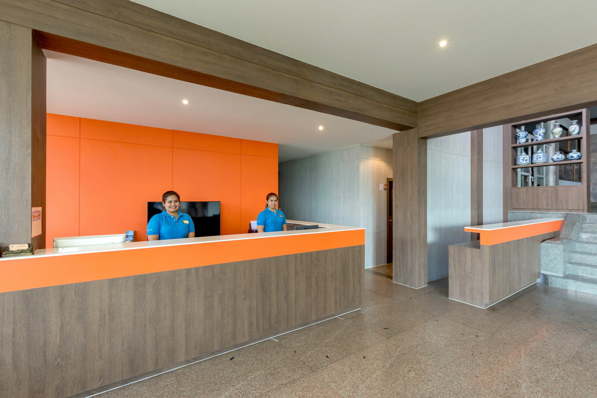 Patong 7Days Premium Hotel Phuket Exteriör bild
