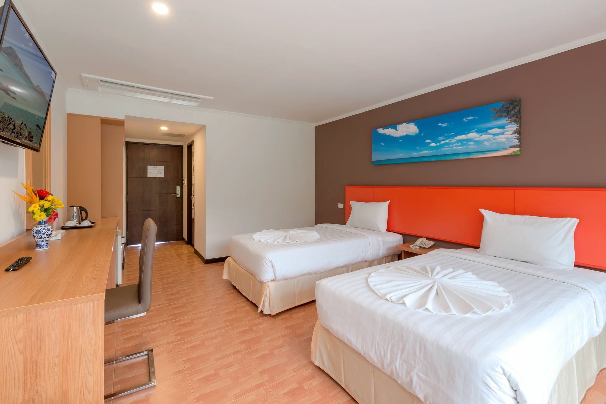 Patong 7Days Premium Hotel Phuket Exteriör bild