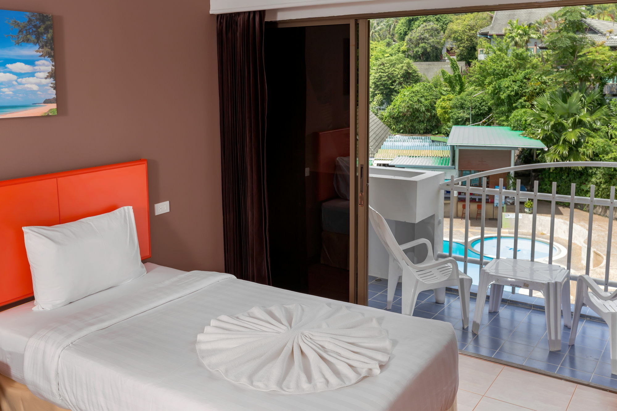 Patong 7Days Premium Hotel Phuket Exteriör bild