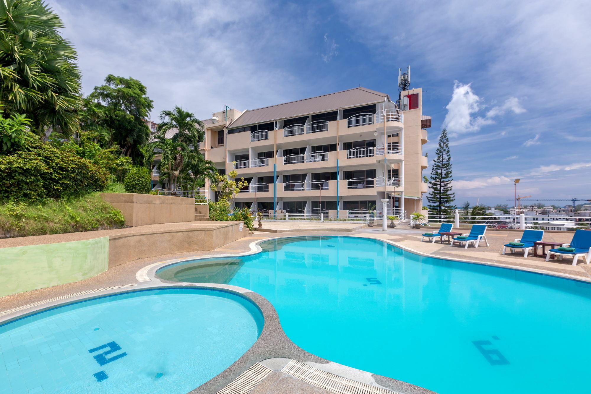 Patong 7Days Premium Hotel Phuket Exteriör bild