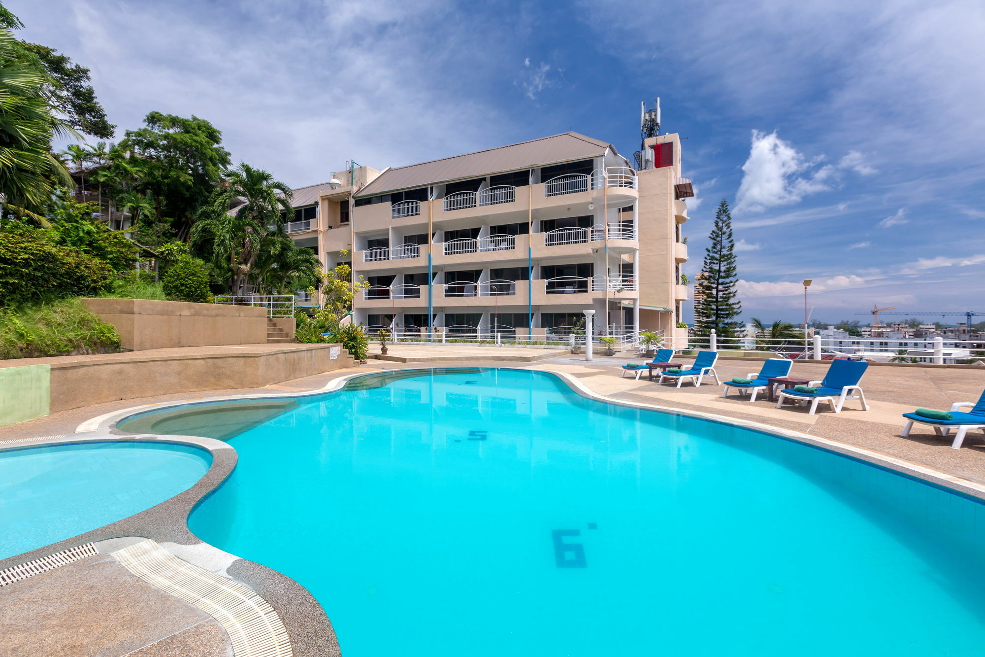 Patong 7Days Premium Hotel Phuket Exteriör bild